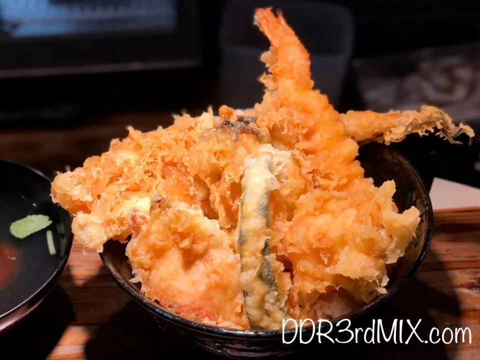 Snapdishの料理写真:天麩羅バル 秋光で五代目天丼|ddr3rdmixさん