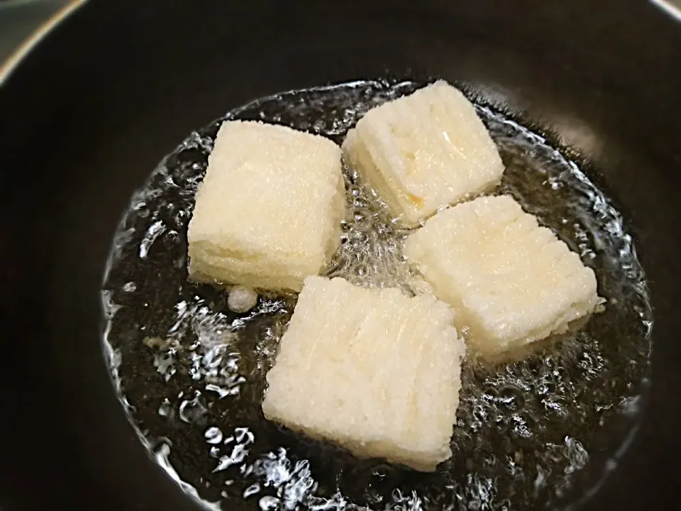 Snapdishの料理写真:今夜は揚げ出し豆腐♪
大晦日の鴨鍋🍲で余ったお豆腐のお片付け料理その壱♪|yokoさん