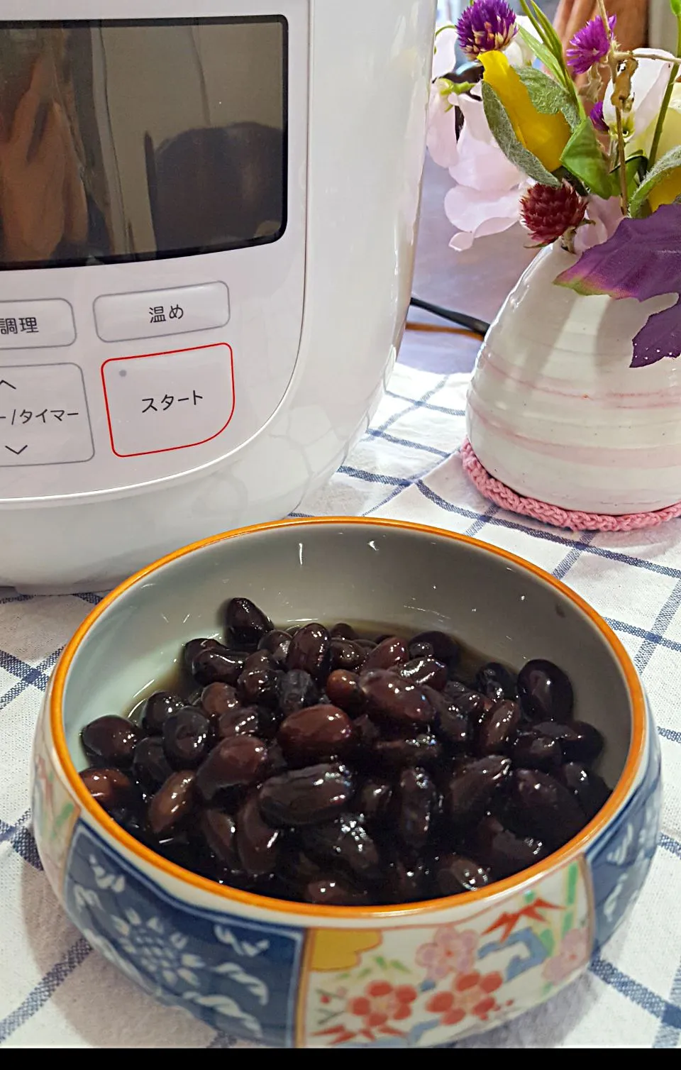 電気圧力鍋であっという間に黒豆煮|ヒロコさん