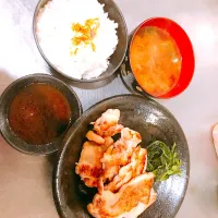 Snapdishの料理写真:成田屋 チキンステーキ#成田屋 #チキンステーキ|Yoichiro  Shimadaさん