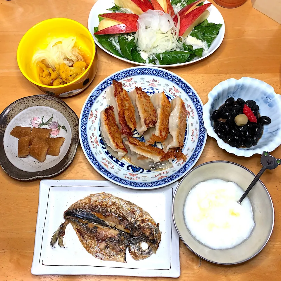 鯵の開き🐟冷凍餃子🥟|Makokoさん