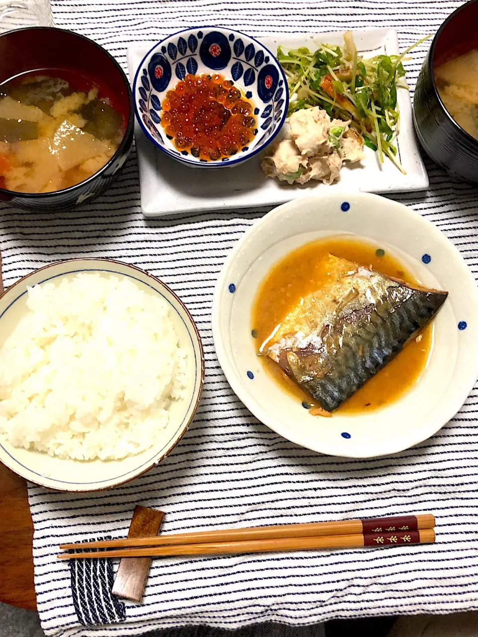 鯖の味噌煮定食 豆苗サラダと里芋サラダ #kaorigohan|かおりさん