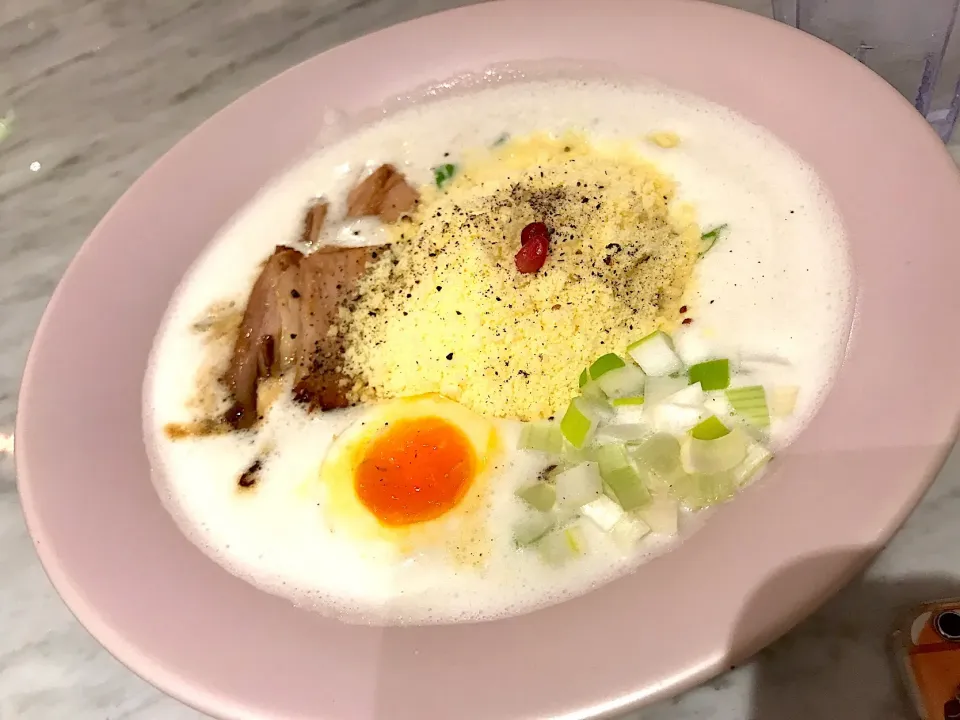 チーズ鶏白湯らーめん #ラーメン|にゃるさん