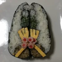 Snapdishの料理写真:飾り巻き寿司の
門松🎍

ちょっと難しかったけど楽しんでみましたよ

次は何作ろうかなぁ〜〜笑|のりちゃんさん