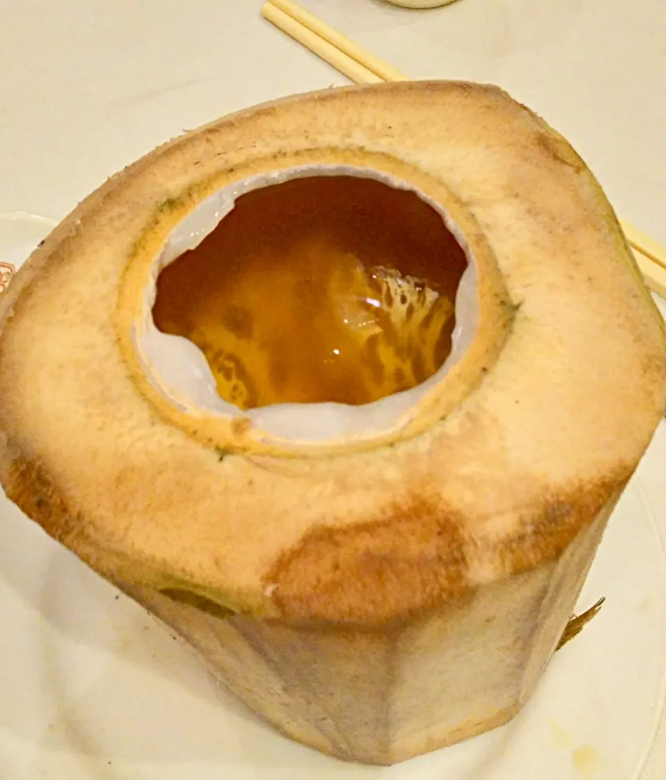 Snapdishの料理写真:Sharkfin Scallop Coconut Soup|Mariano Ngさん