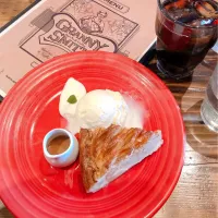 Snapdishの料理写真:グラニースミスのアップルパイ🥧|こすもすさん