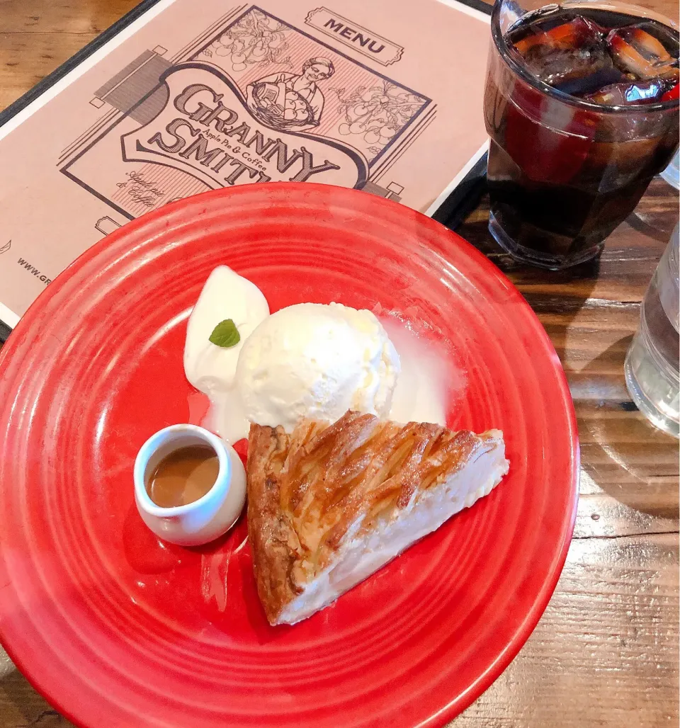 グラニースミスのアップルパイ🥧|こすもすさん