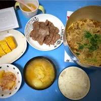 Snapdishの料理写真:かつ煮、卵焼き、牛タン焼き、キャベツとじゃがいもの味噌汁|關谷留美伊(旧 佐藤)さん