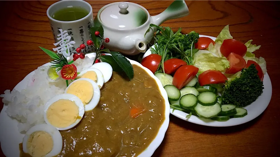 今日の男飯(*･ω･)はサラダの盛り付けだけ(^^♪新春テニス前のご飯は、実家での妹が作ってくれたカレーライス...♪*ﾟ|ひーちゃんさん