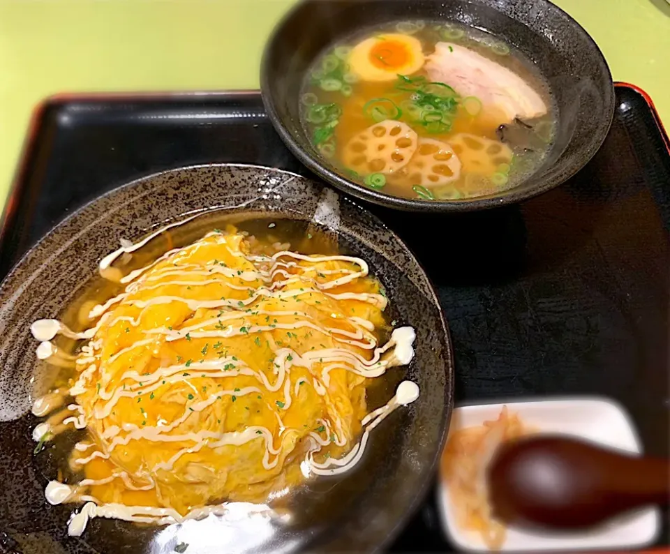 オムチャーハンと1/2ラーメン|みゃ〜・はつさん