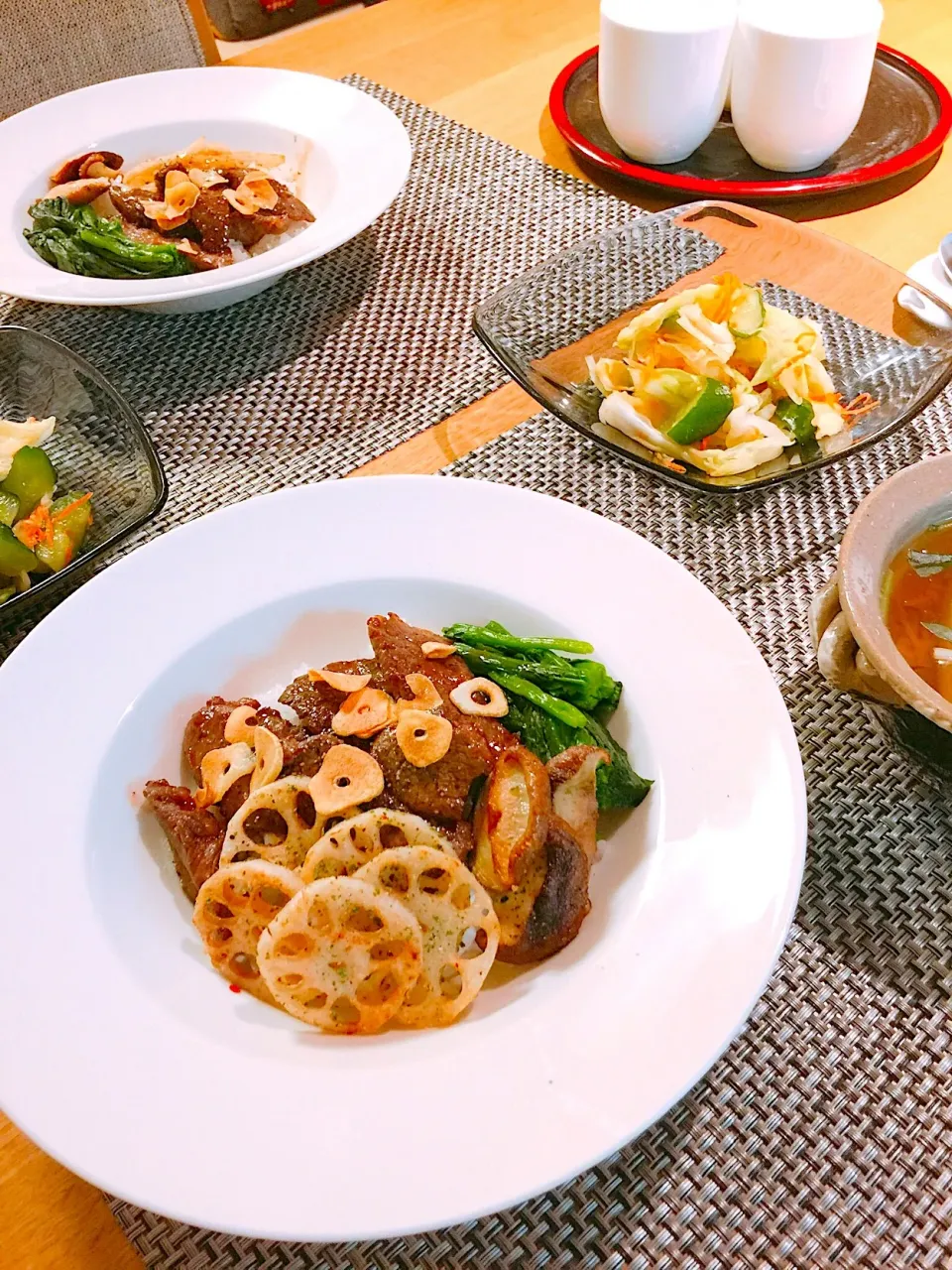 牛もも焼肉丼、浅漬けサラダ|papinさん