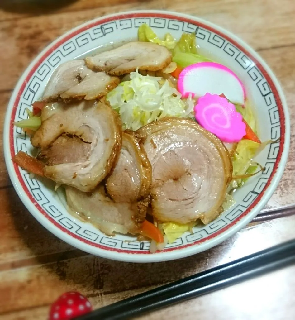 野菜たっぷりチャーシュー麺
 #家ラーメン
 #チャーシュー|okamichanさん