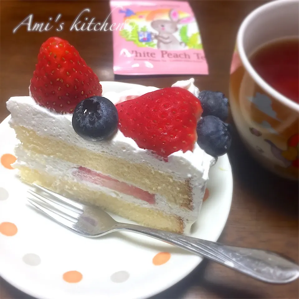 あみさんの料理 苺のバースディケーキ🍓|あみさん