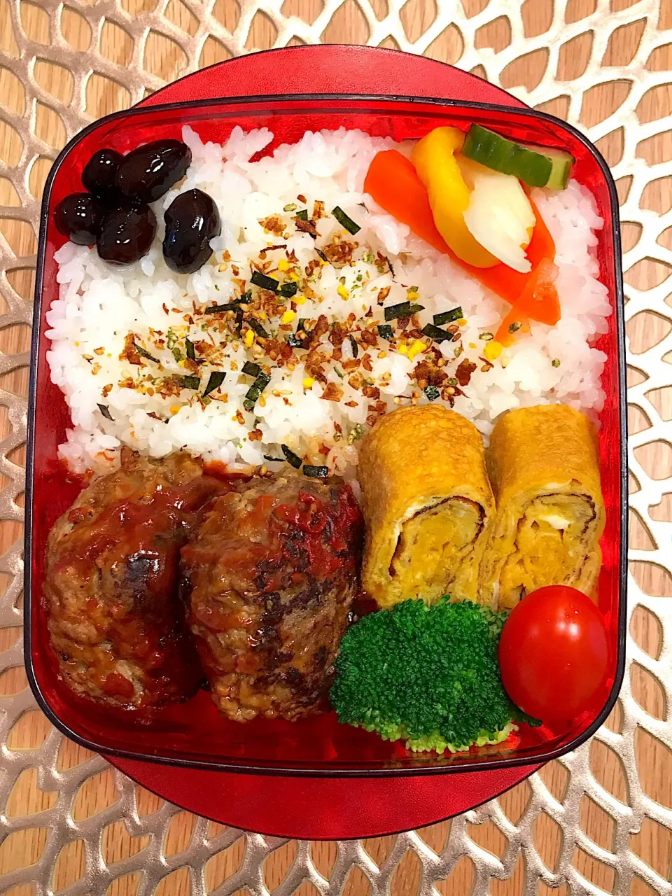 Snapdishの料理写真:2019.1.6 中3男子模試弁当〜🍱😋
明けましておめでとうございます🎍🌅🎍|mari-pさん