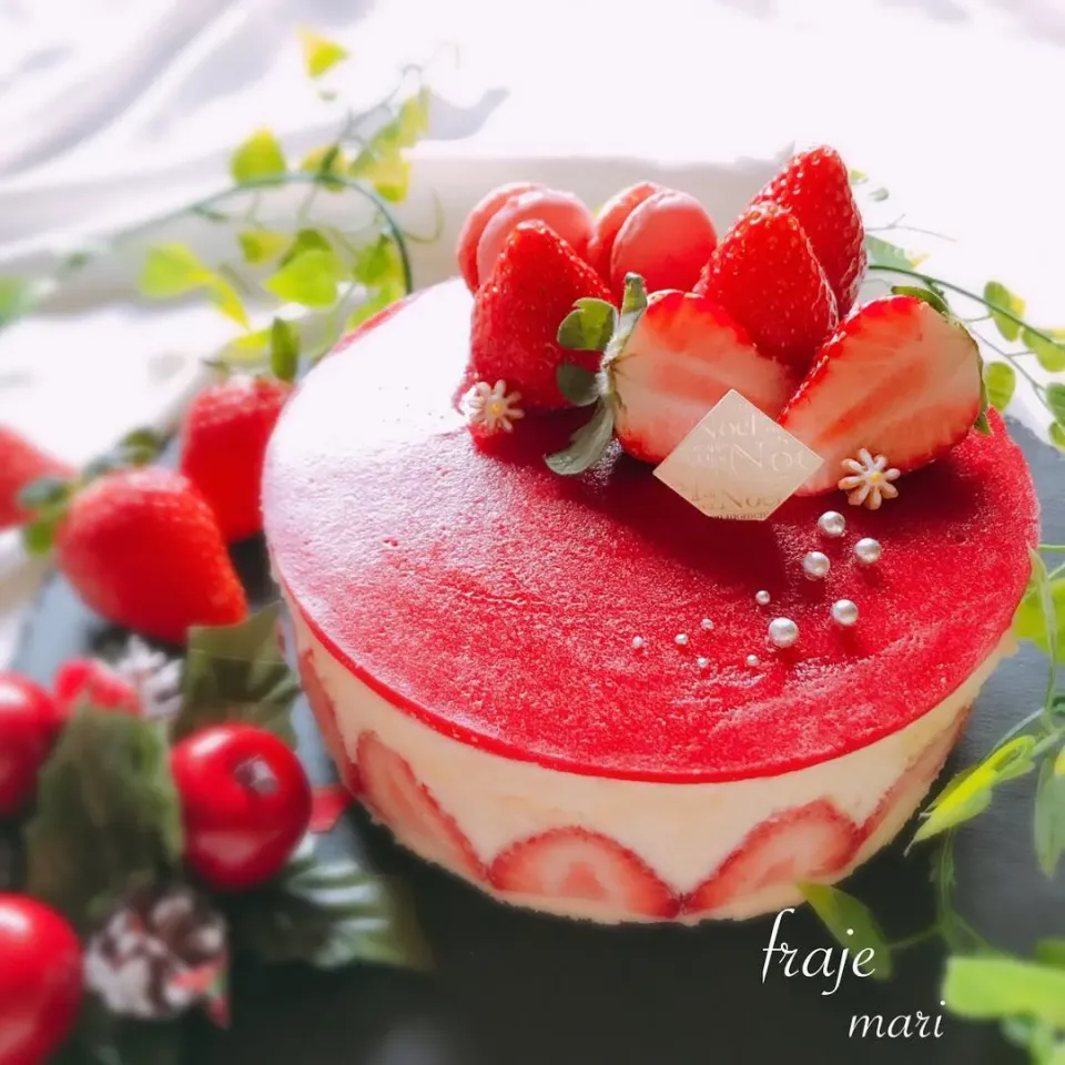 Snapdishの料理写真:フレジェ🍓
 #いちご  #お菓子作り  #手作り  #フレジェ  #スイーツ|まーり（@mariyuiren）さん