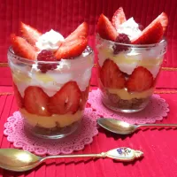 Snapdishの料理写真:いちごケーキ🍓|まいさん