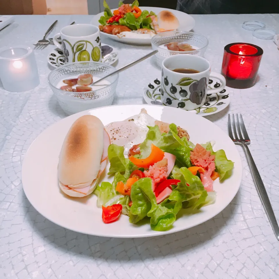 Snapdishの料理写真:ハムとチーズの #ホットサンド で日曜日の #朝ごパン|gintanさん