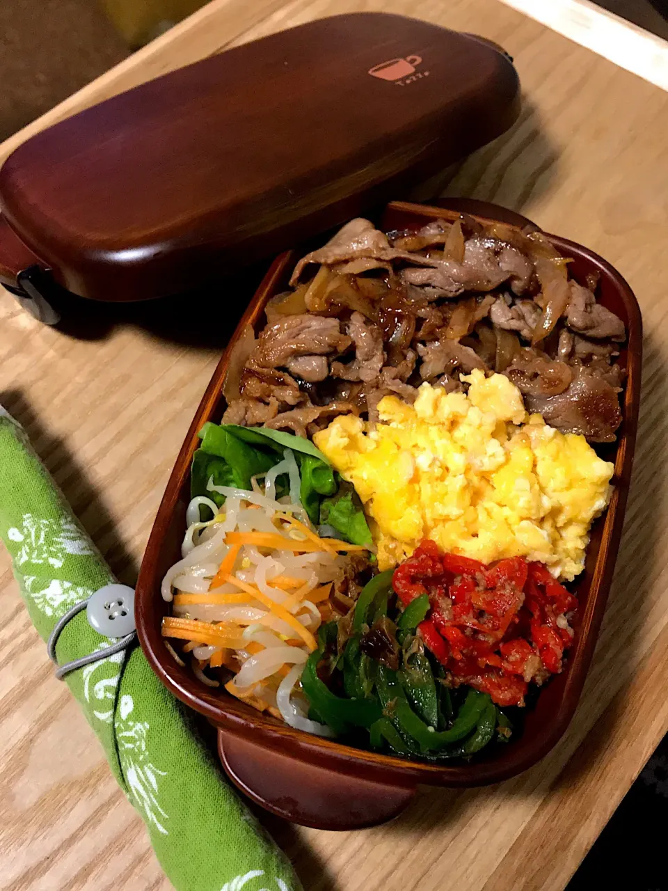 Snapdishの料理写真:豚チーズ卵丼弁当|二キィさん