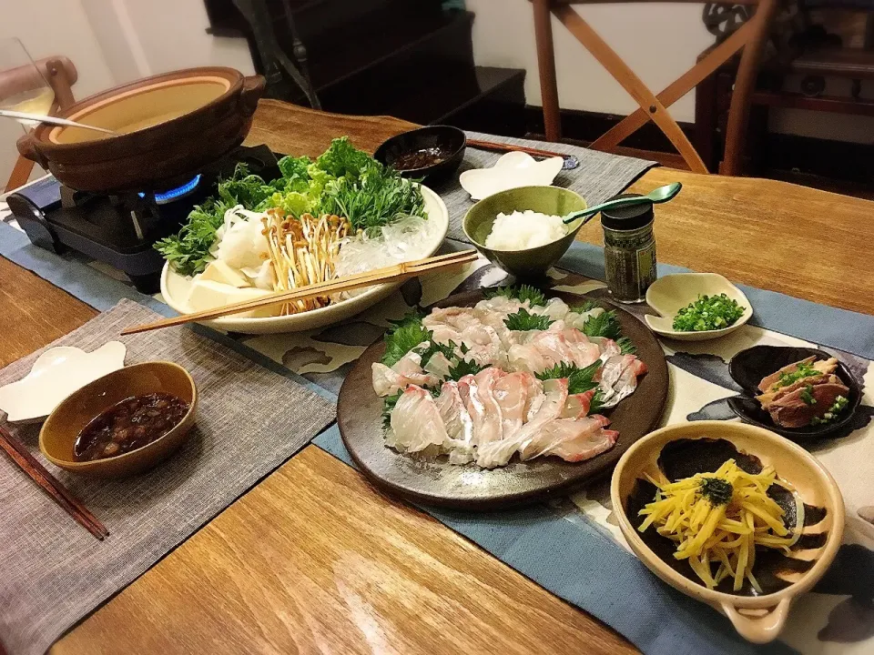 Snapdishの料理写真:土曜日の晩ごはん#鍋 #しゃぶしゃぶ|ちびワビさん