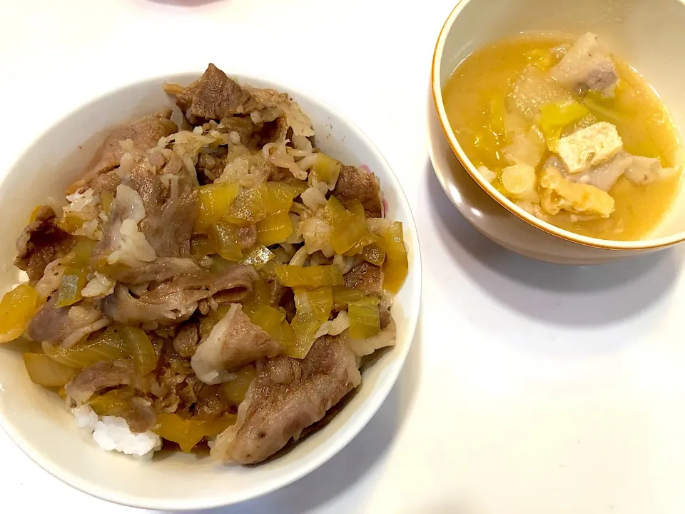 牛丼＆豚汁♡2019/01/06|ちび太さん