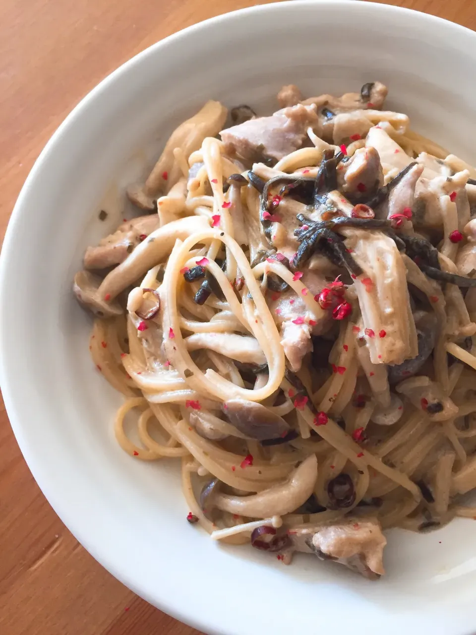 本日のランチgonta*さんの料理 きのこ🍄の塩昆布クリームパスタ🍝作ったよ😋|NOMU'S キッチン🍳さん