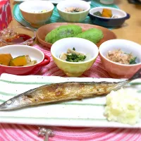 Snapdishの料理写真:秋刀魚の塩焼きです|りんごさん