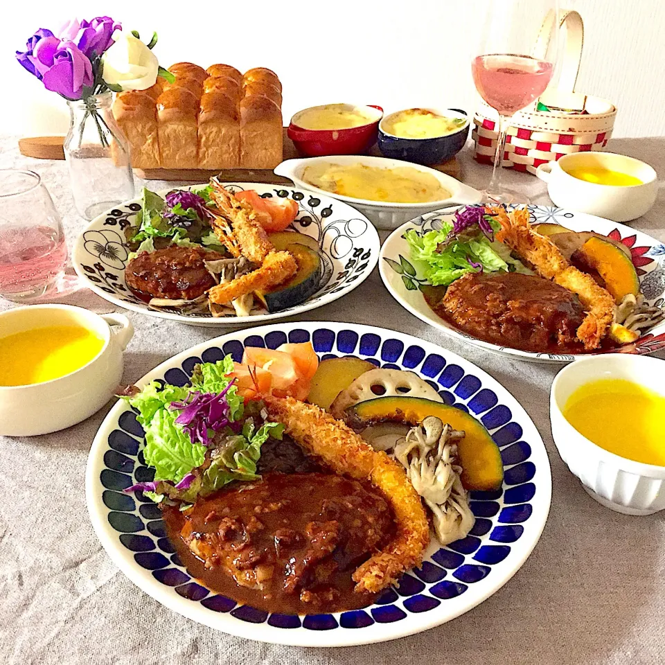 ハンバーグとエビフライの晩ご飯|ゆかりさん