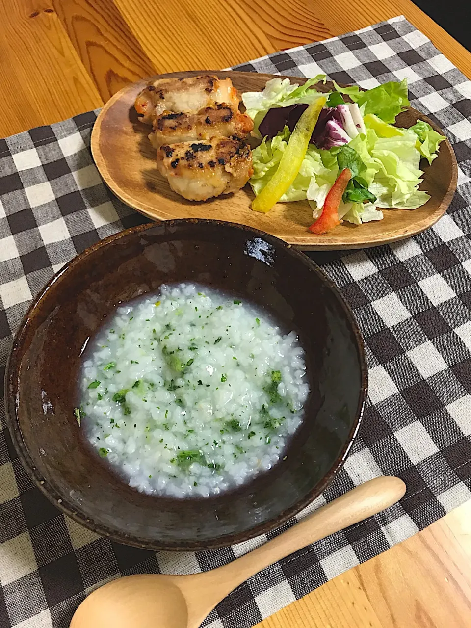 七草がゆ、キムチチーズ肉巻き
【sayaさんの料理 肉巻き キムチチーズ&
にんじんズッキーニチーズ、サラダ】|sayaさん