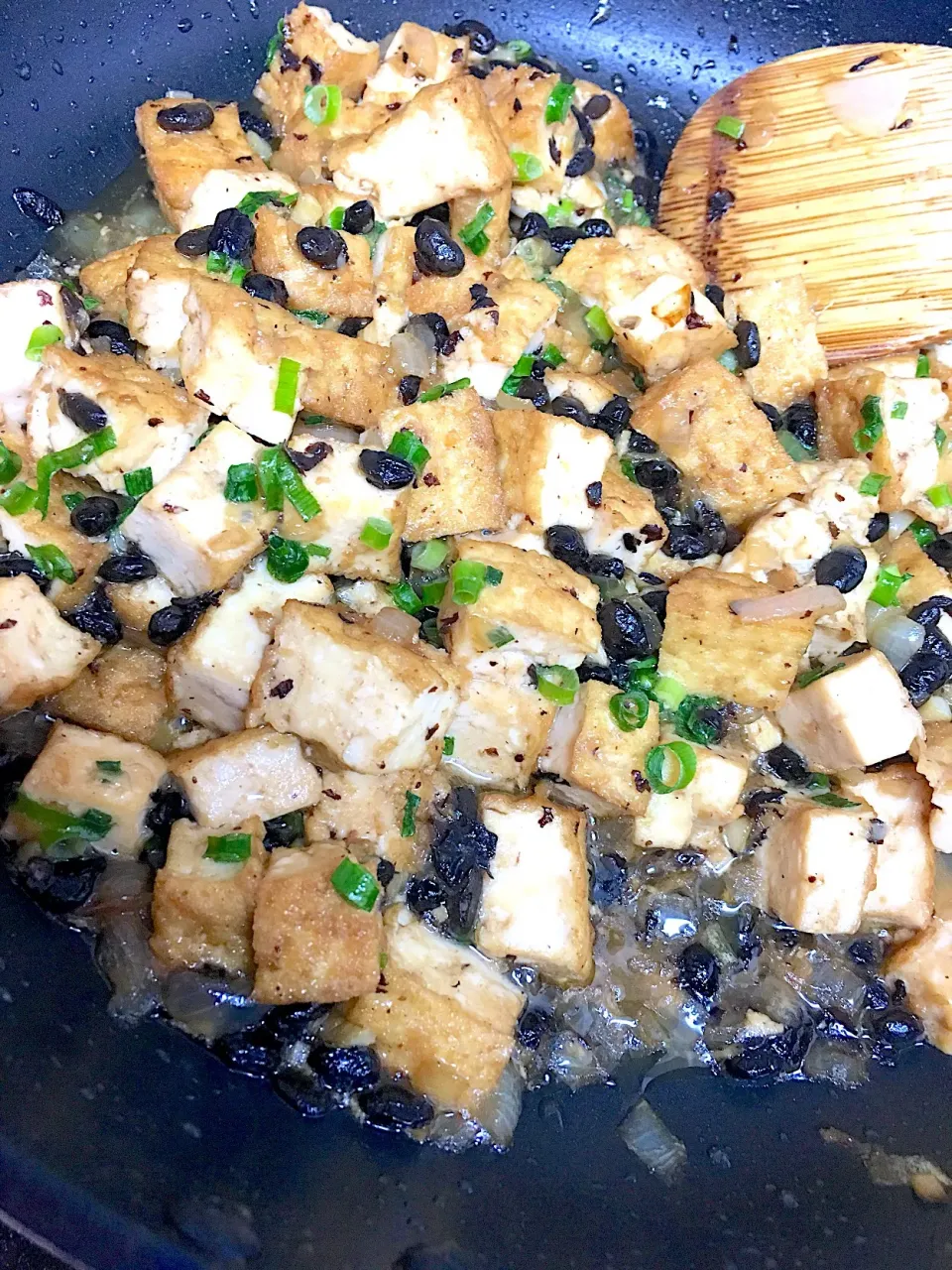 Stir Fry Tofu with Fermented Black Beans (Tausi)|ケー ララ・ジョイさん