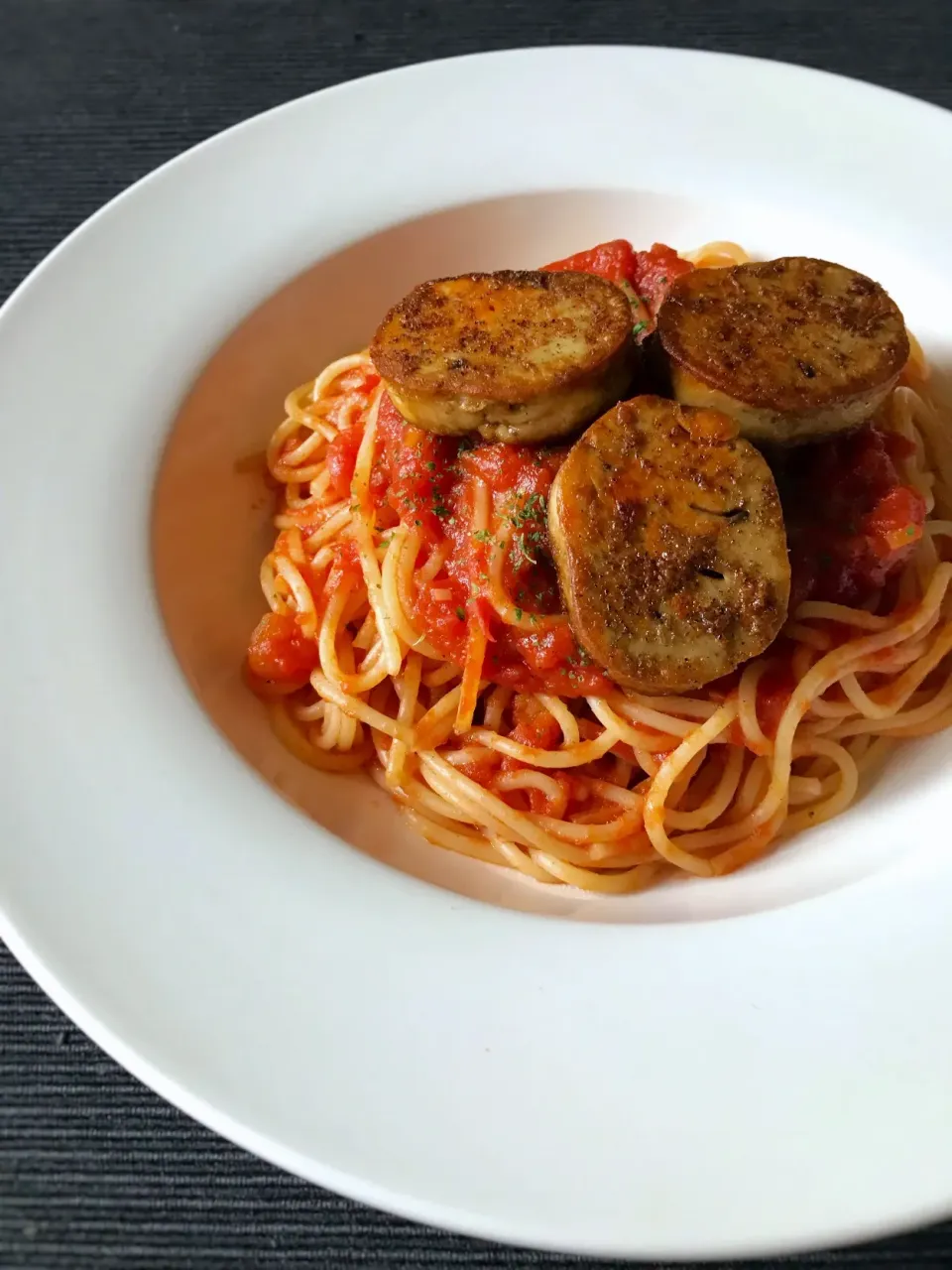 トマトのパスタ🍝あん肝ソテーのせ|アッチさん