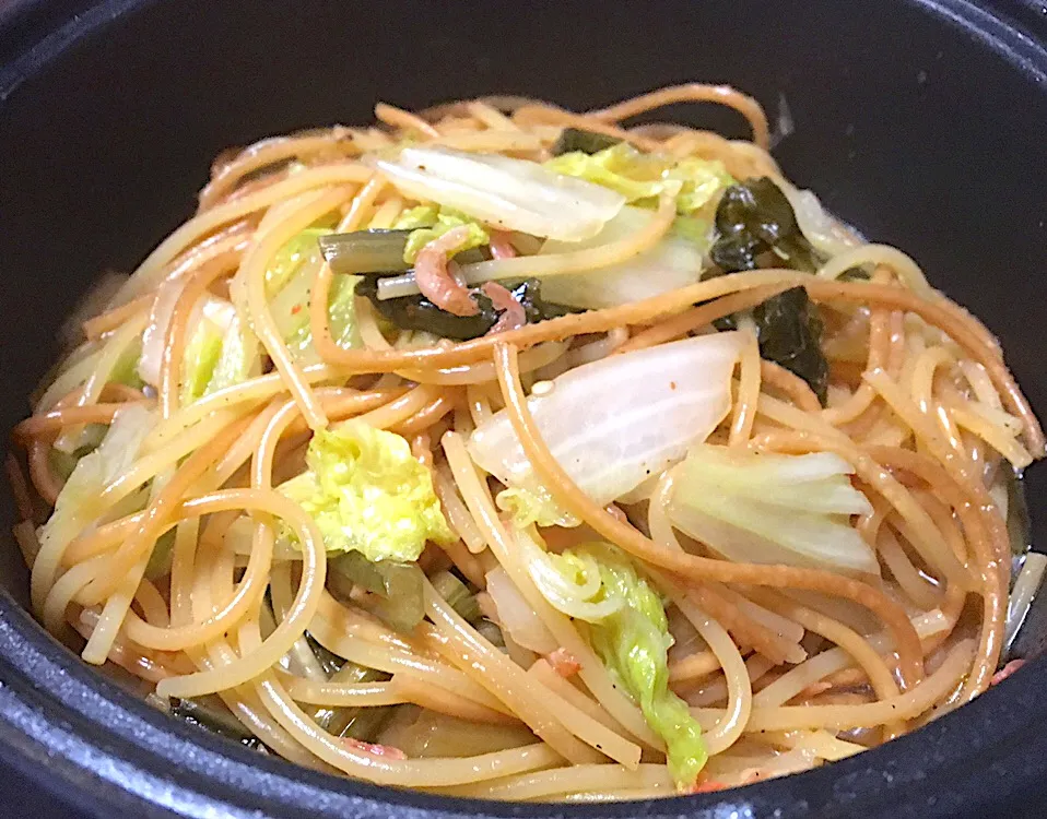 お夜食～ε=(･д･｀*)ﾊｧ…⭐️⭐️🔆
白菜と野沢菜の和風スパゲティ|ぽんたさん