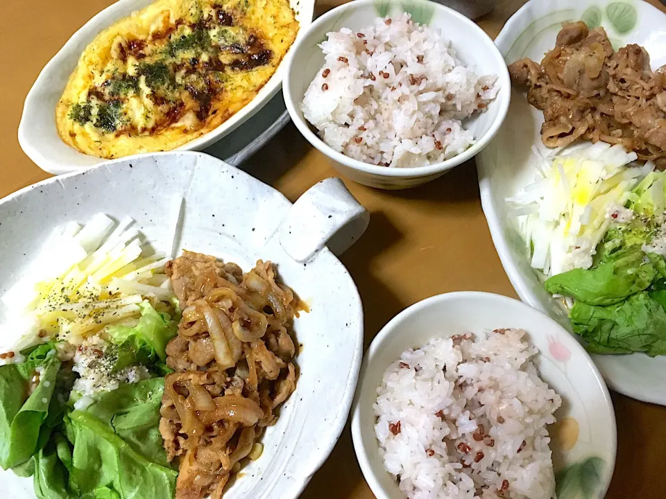 生姜焼き、山芋のグラタンで晩ご飯(ʘ╻ʘ)|さくたえさん