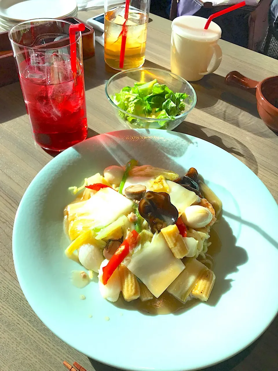 Snapdishの料理写真:【平日ランチ】海鮮五目あんかけ焼きそば|sayaさん