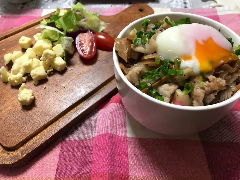 新豚丼&ドライトーフサラダ|ハルのただ飯さん