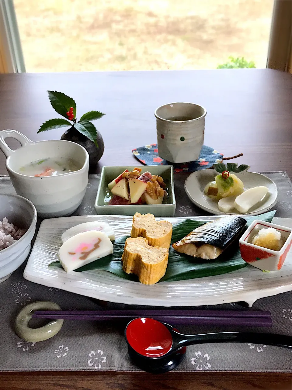 姿勢を正して朝ごはん🍚🥢頂きました☺️|サミカさん