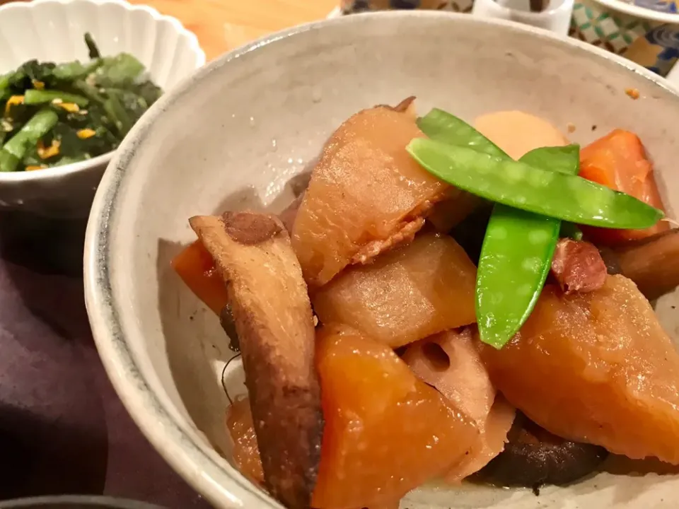 Snapdishの料理写真:今日のランチ。やまやでがめ煮。|sono.kさん