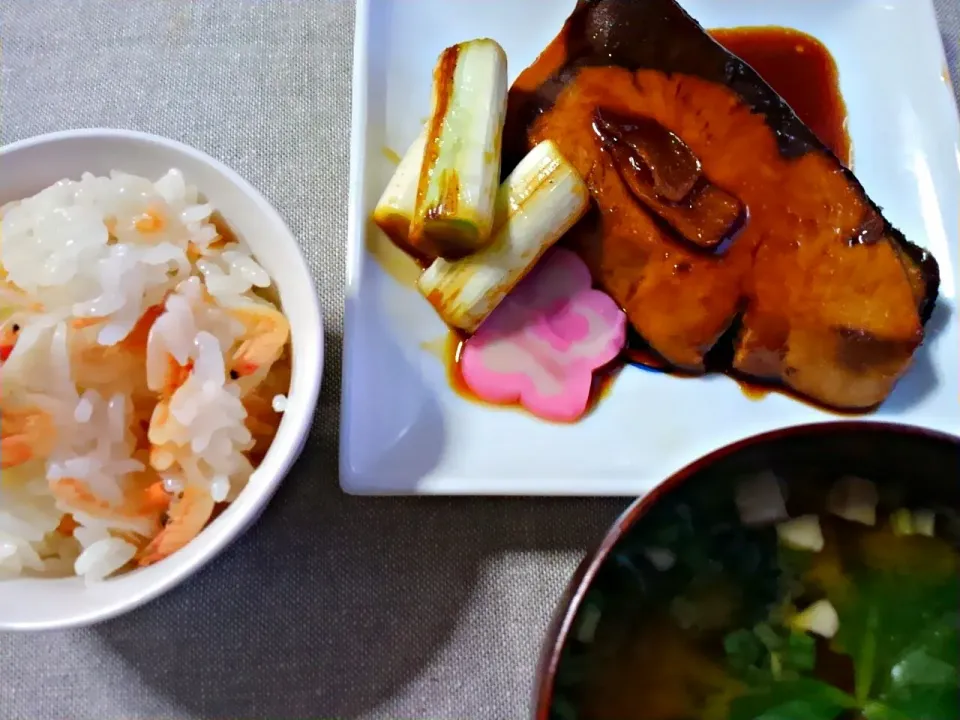 Snapdishの料理写真:鰤　　🐟♒|みるくここあさん