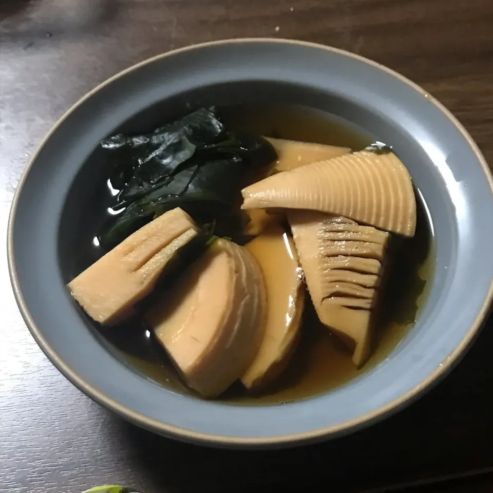 Snapdishの料理写真:タケノコとワカメの煮物|perfuさん