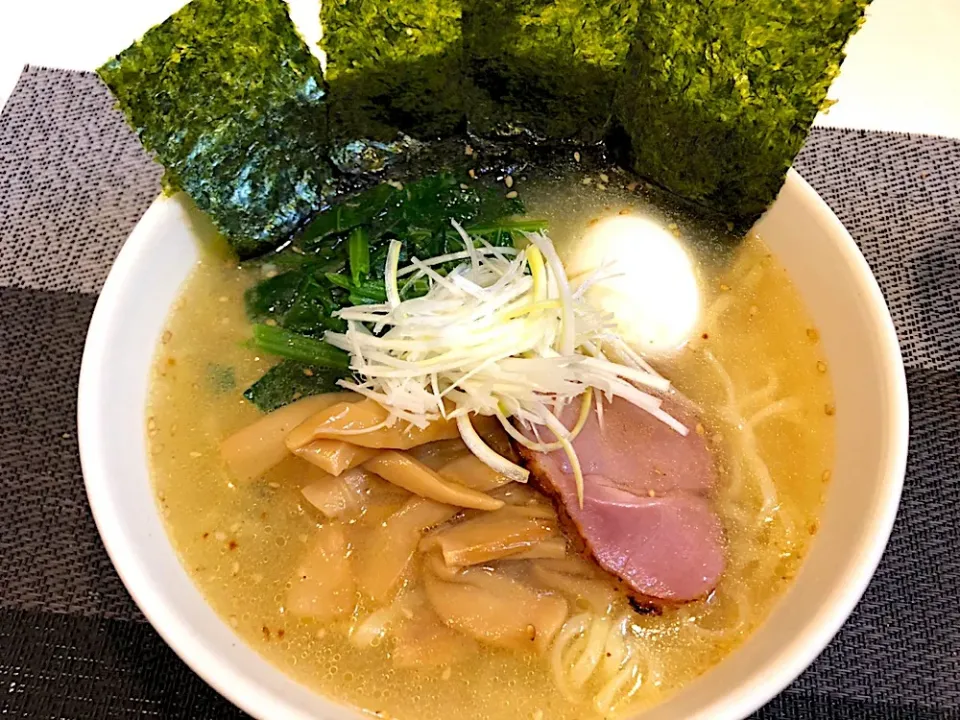 Snapdishの料理写真:#中華三昧 
 #塩ラーメン|ゆぺこさん