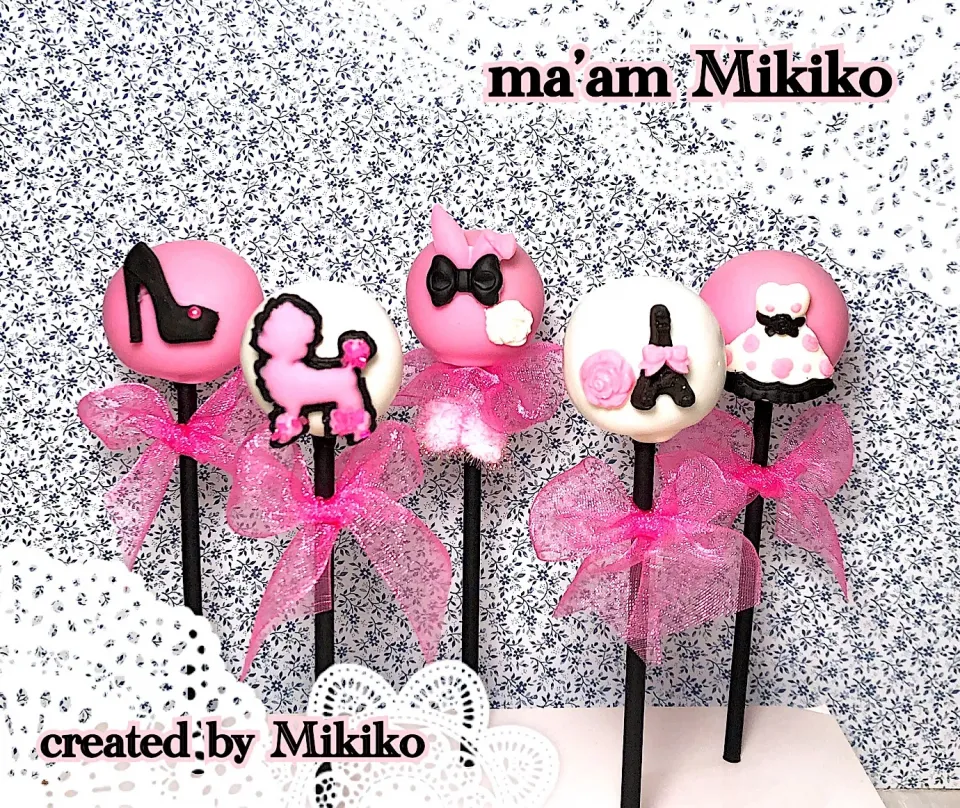 Girly cake pops by Valentine|マダァムMikikoさん