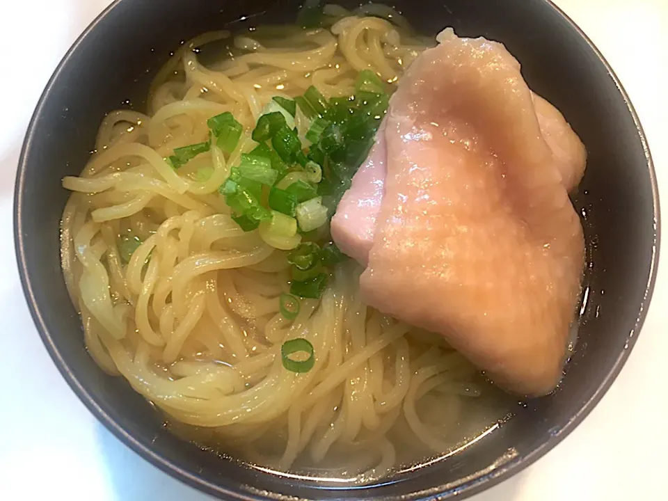 名古屋コーチンのガラスープで阿波尾鶏の博多風水炊きの〆はモチロンラーメン🍜です❣️|K N 3さん