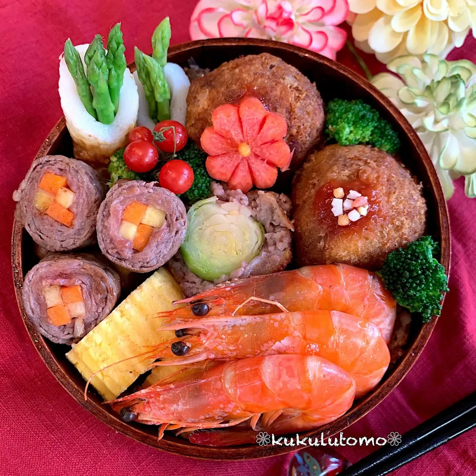 Snapdishの料理写真:❁海老ぷり芽キャベツメンチカツ弁当❁|kukulutomo ❁𓎪 ⡱𓎩‎𐩢𐩺𓎪 ⡱さん