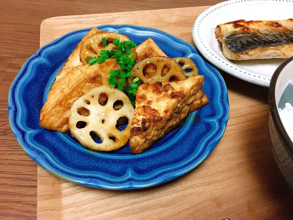 Snapdishの料理写真:蓮根と厚揚げの照り焼き|ヨンセンさん