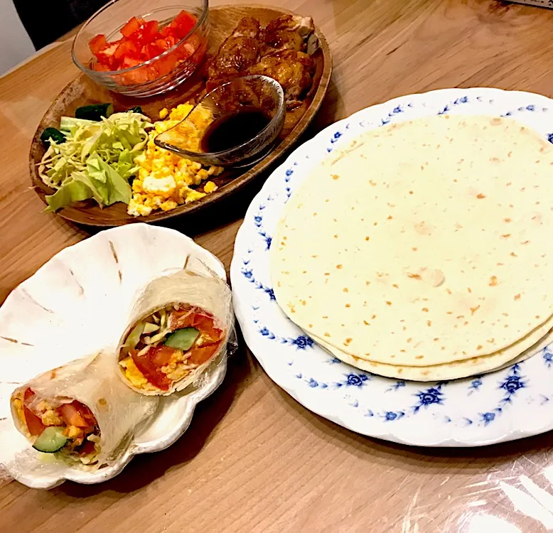 トルティーヤで朝ごはん|さきさん