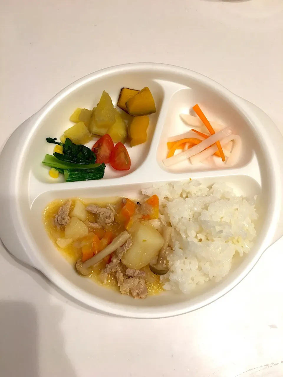 Snapdishの料理写真:1歳4ヶ月ご飯
1／11夕飯|airi-nさん