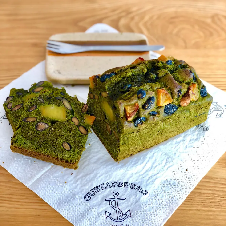 黒豆とシルクスイートの抹茶ケーキ🍵|わたげさん