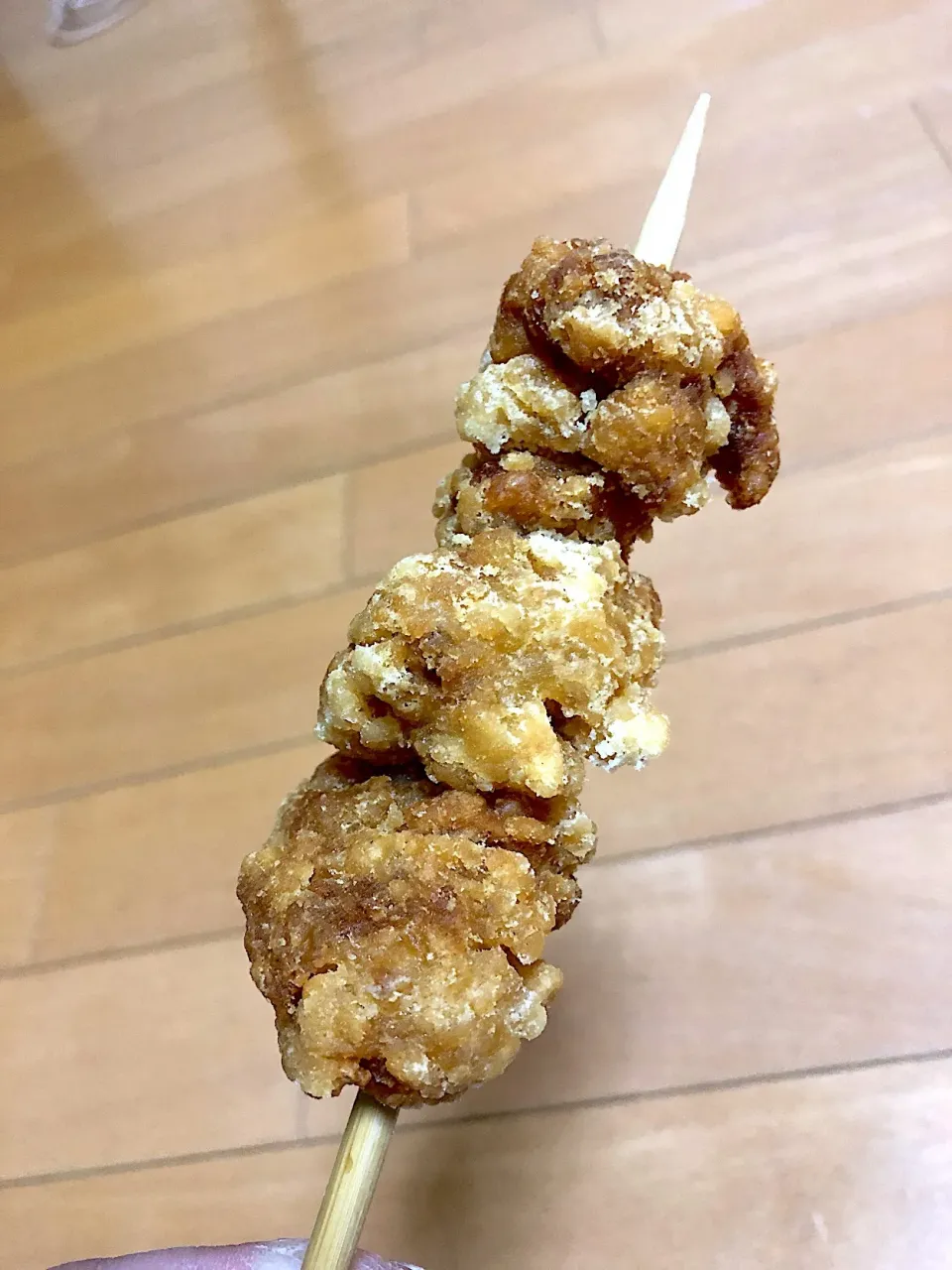 ファミマのから揚げ串
一個食べちゃいました！|ツツヤンさん