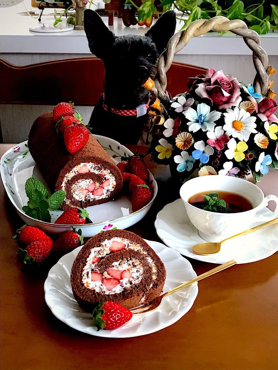 ズコットクリームのロールケーキ🍓|Miki (^_−)−☆さん