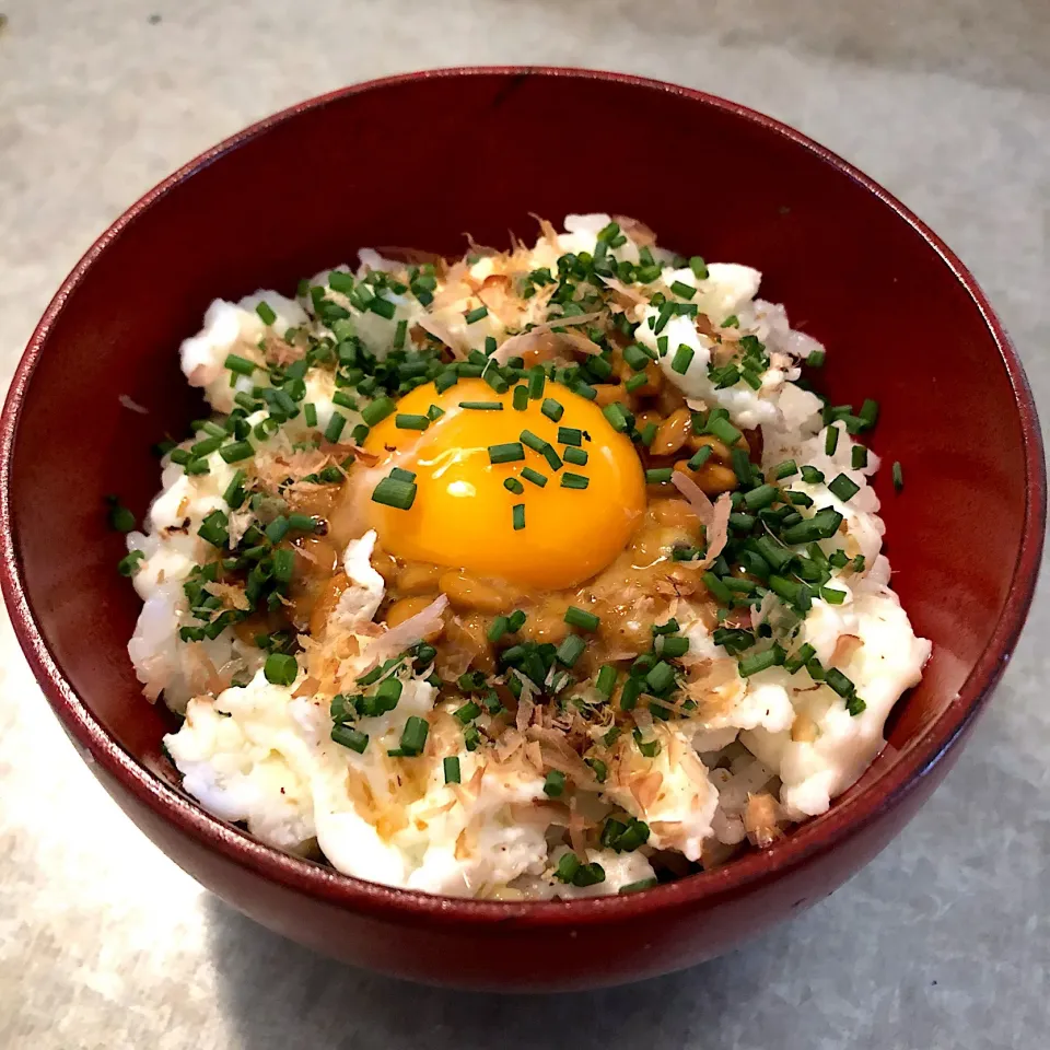 納豆卵ごはんで朝ごはん😋|nao子さん