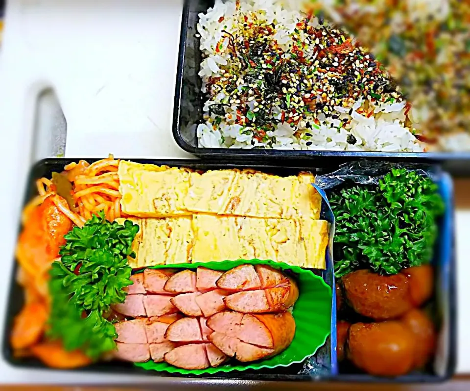 パパのお弁当【日替わり茶々茶々弁当】


#パパのお弁当 #日替わり弁当
#茶々茶々弁当 #急遽メインメニュー変更
#今日も１日無理なく頑張って#いつもお疲れ様
#いつもありがとう|I am hungry familyさん